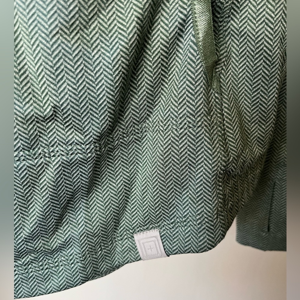 5.11 Tactical | Cowl neck long-sleeve outdoor shirt - Picture 4 of 8